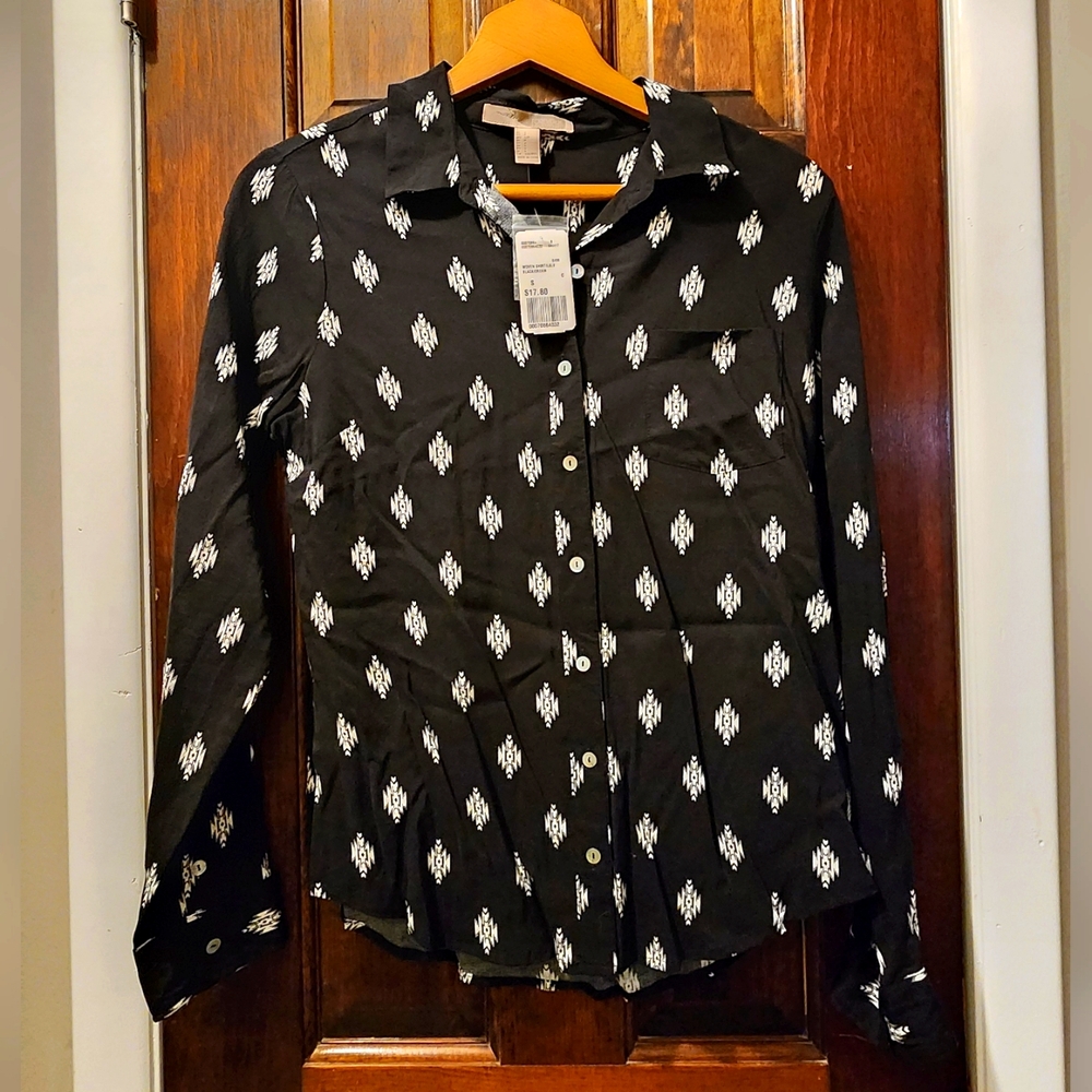 NEW Black White Aztec Print Blouse Forever 21 sz Small